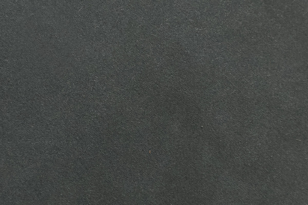825