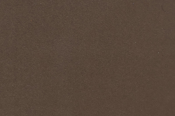 925