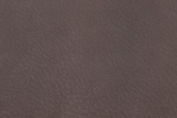 985